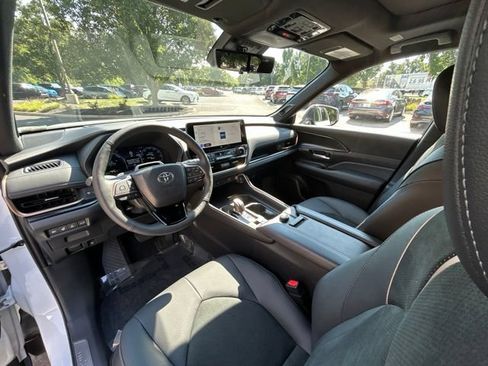 Used 2026 Toyota Grand Highlander AWD Hybrid image 12