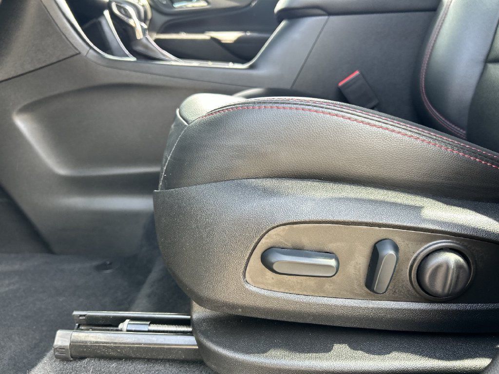 Used 2022 Chevrolet Equinox RS w/ RS Leather Package FWD image 24