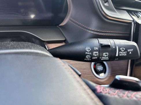 Used 2022 Jeep Grand Cherokee Summit image 26