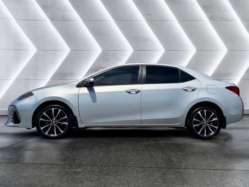 Used 2019 Toyota Corolla XSE FWD image 5
