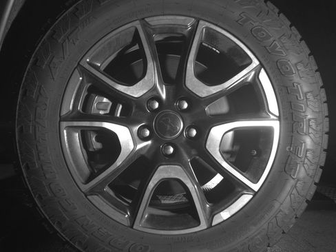 Used 2025 Jeep Compass Trailhawk image 12