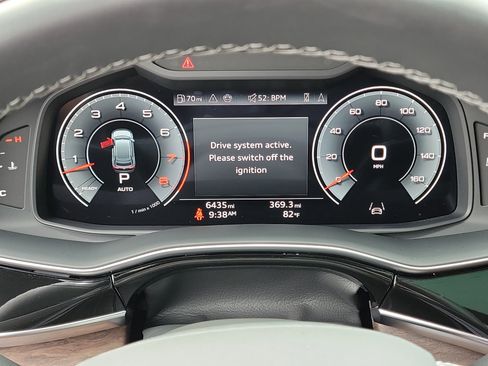 Used 2025 Audi Q8 Premium Plus AWD/4WD image 29