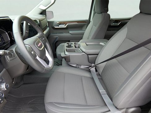 New 2025 GMC Sierra 1500 Elevation image 9