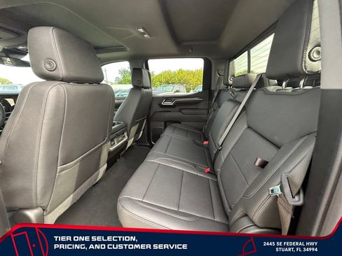 Used 2025 GMC Sierra 1500 Elevation w/ Elevation Premium Package AWD/4WD image 12