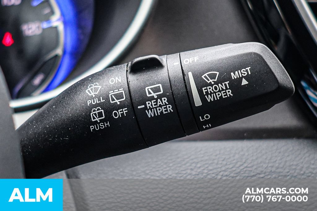 Used 2023 Chrysler Pacifica Touring-L FWD image 34