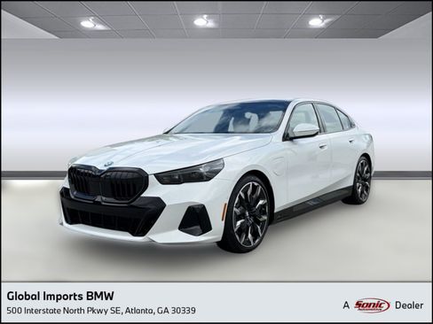 New 2026 BMW 330i Sedan w/ Convenience Package RWD image 1