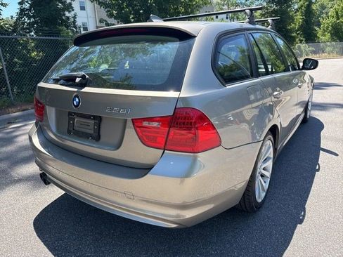 Used 2011 BMW 328i xDrive Wagon AWD/4WD image 5