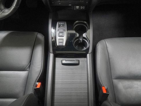Used 2022 Honda Pilot Touring image 39