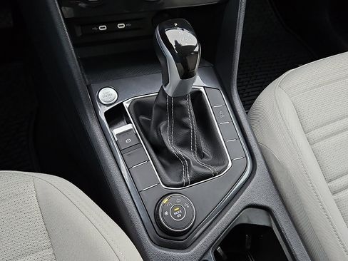 Certified 2024 Volkswagen Tiguan S image 13
