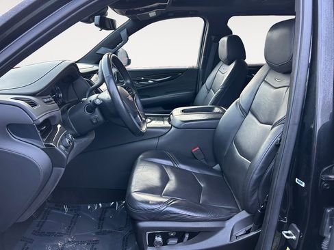 Used 2020 Cadillac Escalade Platinum image 15