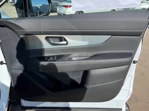 New 2025 Nissan Murano SL image 23