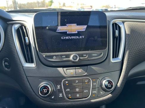 Used 2023 Chevrolet Malibu LT FWD image 12
