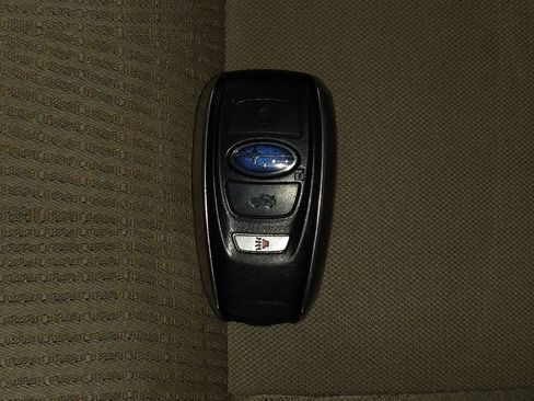 Used 2020 Subaru Ascent Premium w/ Convenience Package image 32