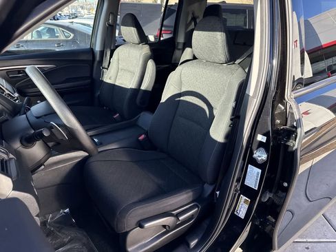 Used 2023 Honda Ridgeline Sport image 11