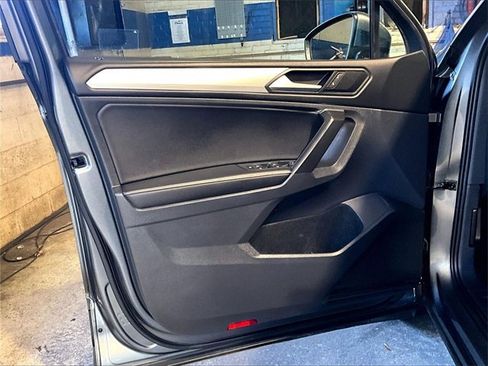 Used 2022 Volkswagen Tiguan S image 18