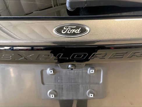 Used 2020 Ford Explorer ST w/ ST Street Pack image 31