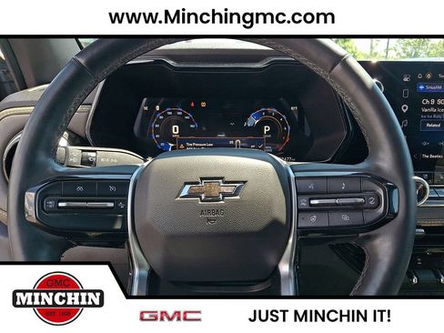 Used 2024 Chevrolet Colorado ZR2 w/ ZR2 Convenience Package III AWD/4WD image 21