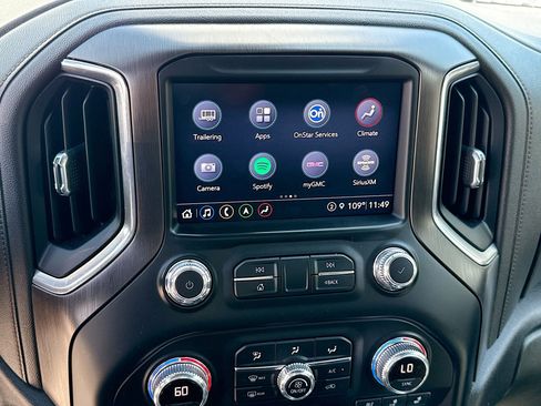 Used 2022 GMC Sierra 2500 AT4 w/ AT4 Preferred Package image 18