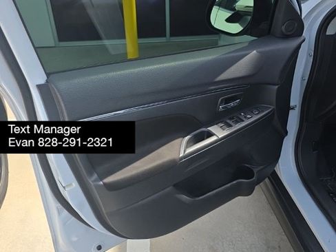 Used 2022 Mitsubishi Outlander Sport ES FWD image 8