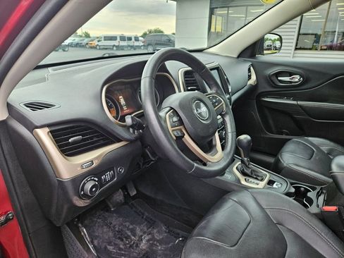 Used 2015 Jeep Cherokee Limited w/ Luxury Group AWD/4WD image 11