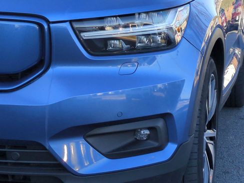 Used 2021 Volvo XC40 P8 Recharge w/ Advanced Package image 11