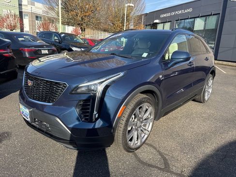 Used 2019 Cadillac XT4 Sport image 3