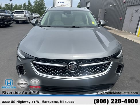 Used 2023 Buick Envision Avenir FWD image 2
