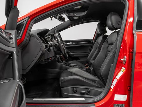 Used 2016 Volkswagen Golf R 4-Door image 5