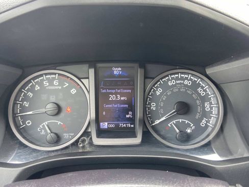 Used 2016 Toyota Tacoma TRD Sport w/ Towing Package RWD image 20
