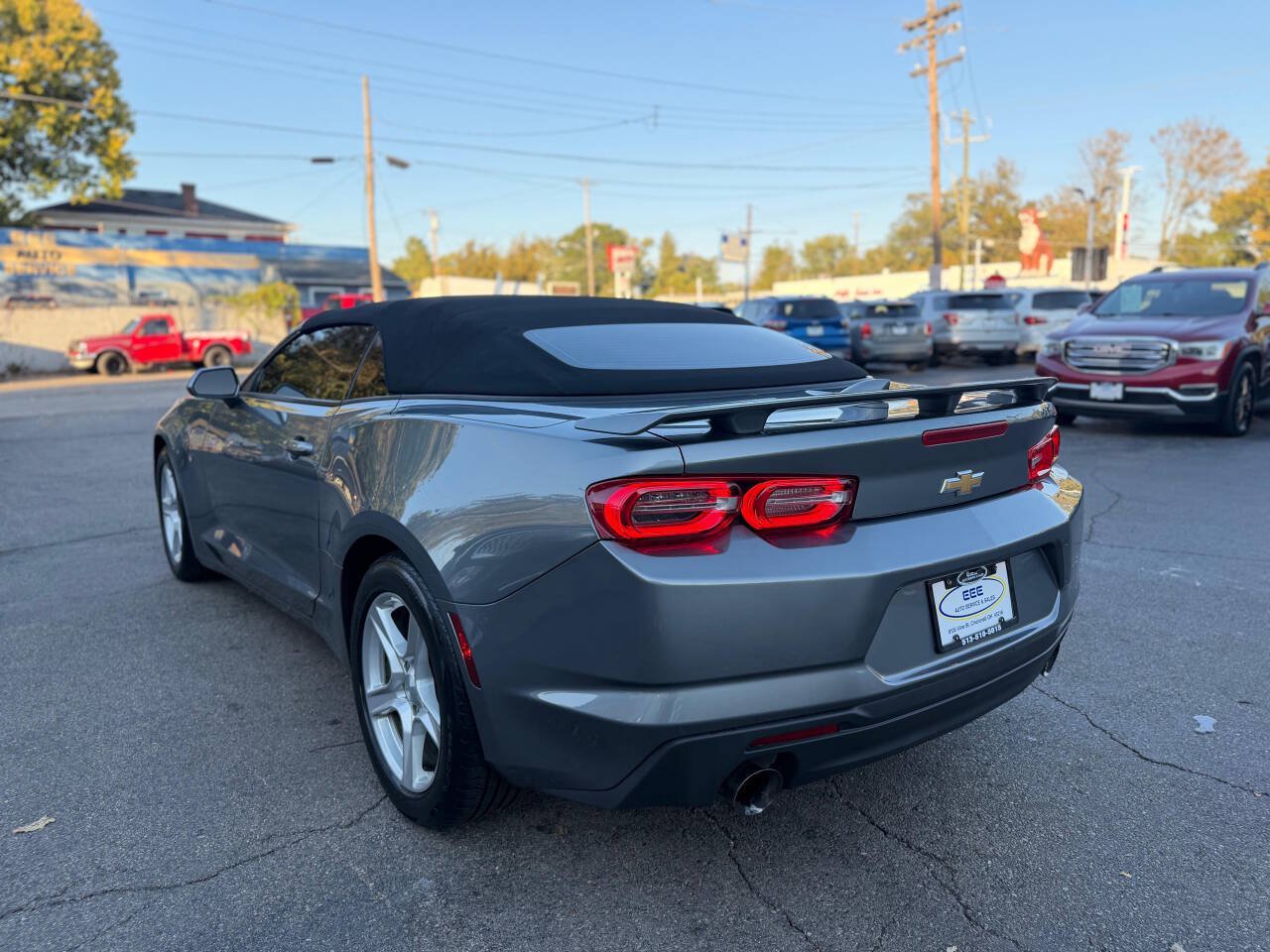 Used 2020 Chevrolet Camaro LT RWD image 6