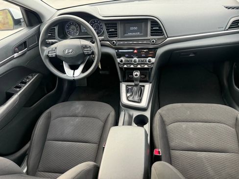 Used 2020 Hyundai Elantra SE w/ Cargo Package (C1) FWD image 15