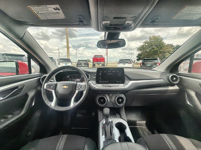 Used 2024 Chevrolet Blazer LT w/ Convenience Package FWD image 19