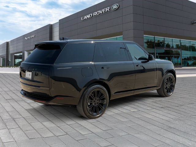 New 2026 Land Rover Range Rover Long Wheelbase SE AWD/4WD image 5