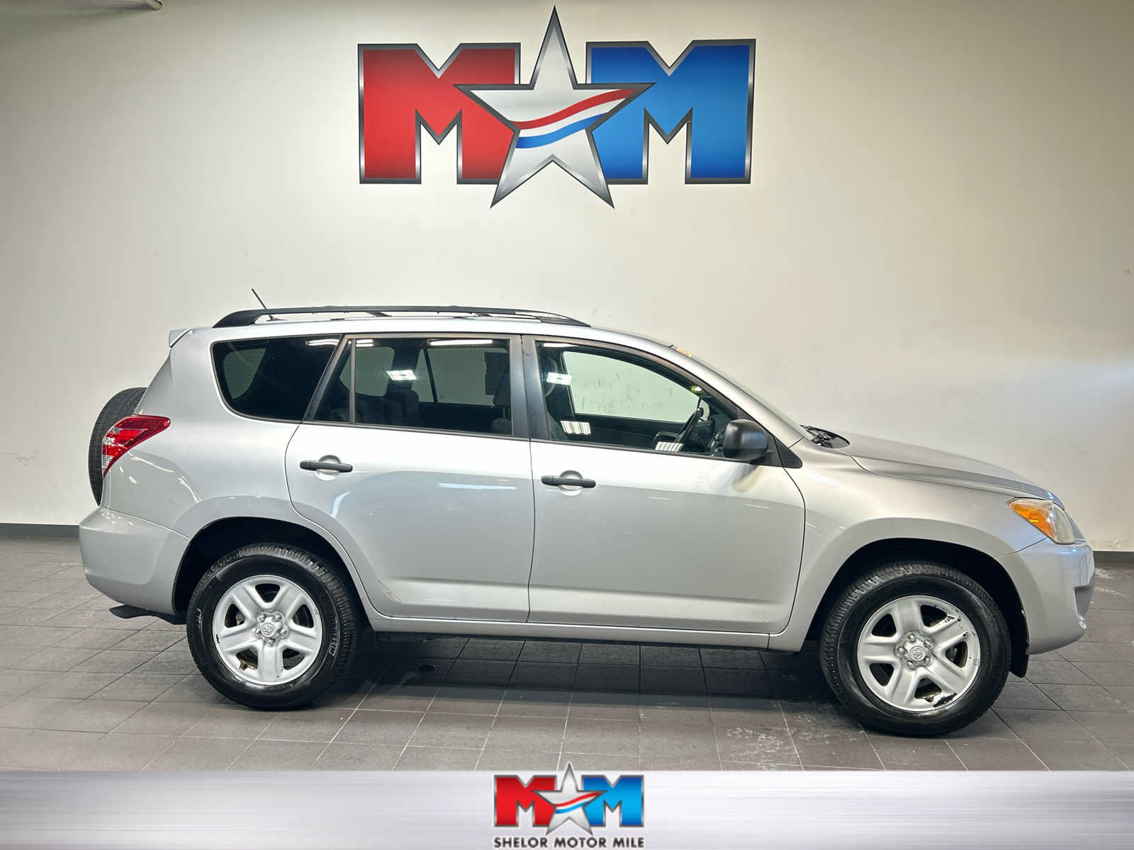 Used 2010 Toyota RAV4 2WD w/ Base L4 Extra Value Pkg image 1