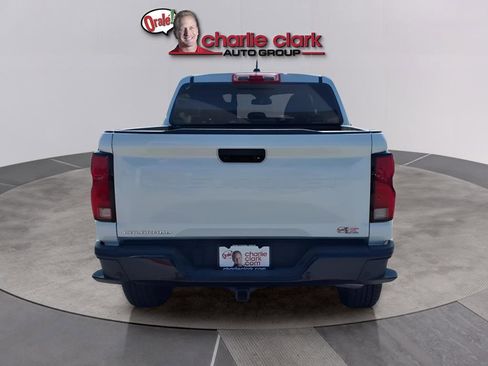 Used 2024 Chevrolet Colorado Z71 w/ Z71 Convenience Package 2 AWD/4WD image 4