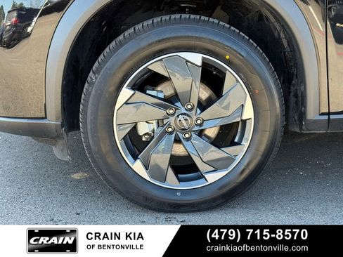 Used 2024 Nissan Rogue SV AWD/4WD image 34