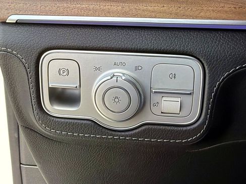 Certified 2026 Mercedes-Benz GLE 450 4MATIC image 30
