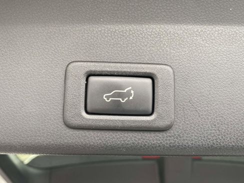 Used 2019 Subaru Ascent Touring w/ Popular Package #3 image 38