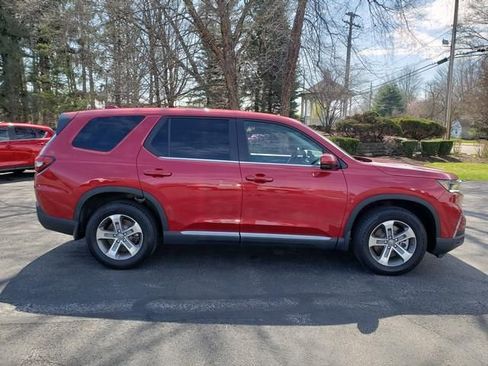 Used 2025 Honda Pilot EX-L image 2