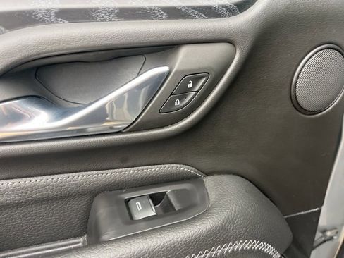 Used 2023 GMC Yukon XL Denali image 39