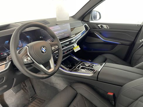 New 2026 BMW X5 xDrive40i w/ Climate Comfort Package image 11
