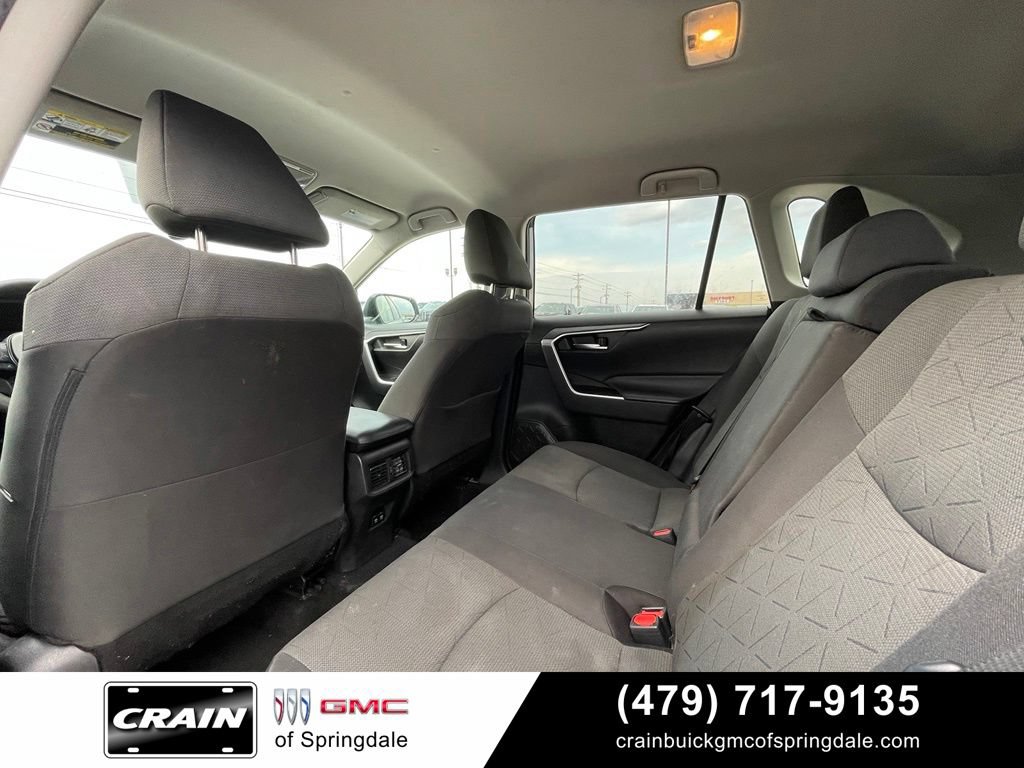 Used 2020 Toyota RAV4 XLE FWD image 28
