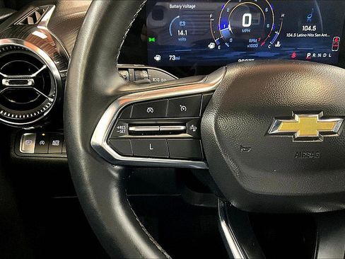 Used 2025 Chevrolet Equinox LT w/ Convenience Package II image 18