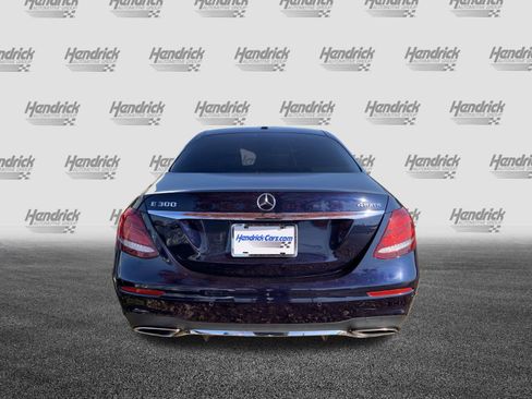 Used 2017 Mercedes-Benz E 300 4MATIC image 9