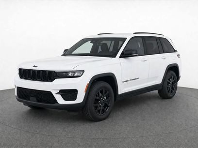 Used 2024 Jeep Grand Cherokee Altitude