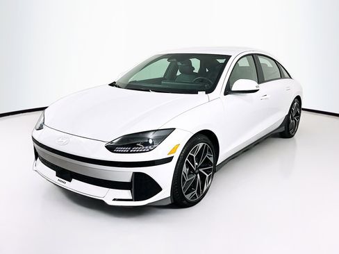 Used 2024 Hyundai Ioniq 6 SEL image 3