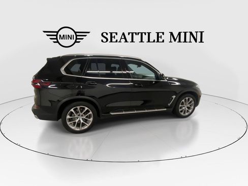 Used 2025 BMW X5 xDrive40i w/ Climate Comfort Package AWD/4WD image 12