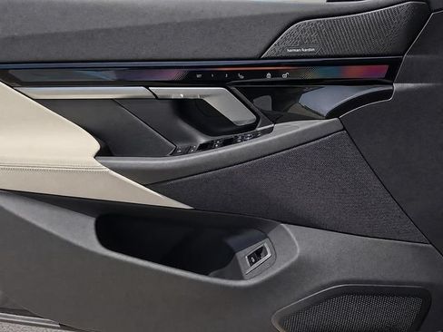 New 2027 BMW i5 eDrive40 RWD image 19