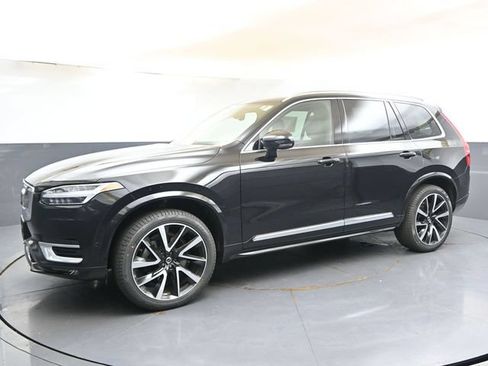 Used 2023 Volvo XC90 B6 Plus w/ Protection Package Premier AWD/4WD image 2