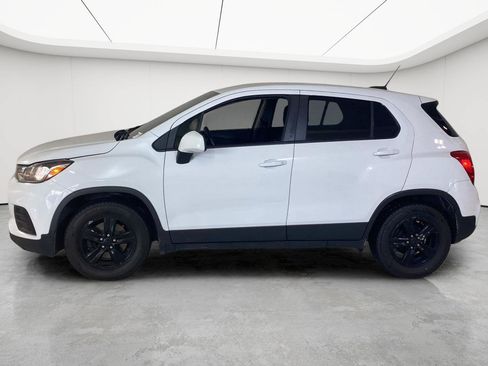 Used 2019 Chevrolet Trax LS w/ Tint and Cruise Package FWD image 4